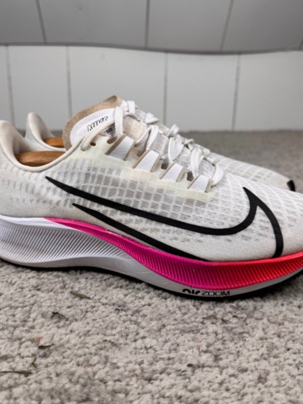 Nike Air Zoom Pegasus 37 Women’s Sz 8 US Multi-Color Running Sneakers BQ9647-103